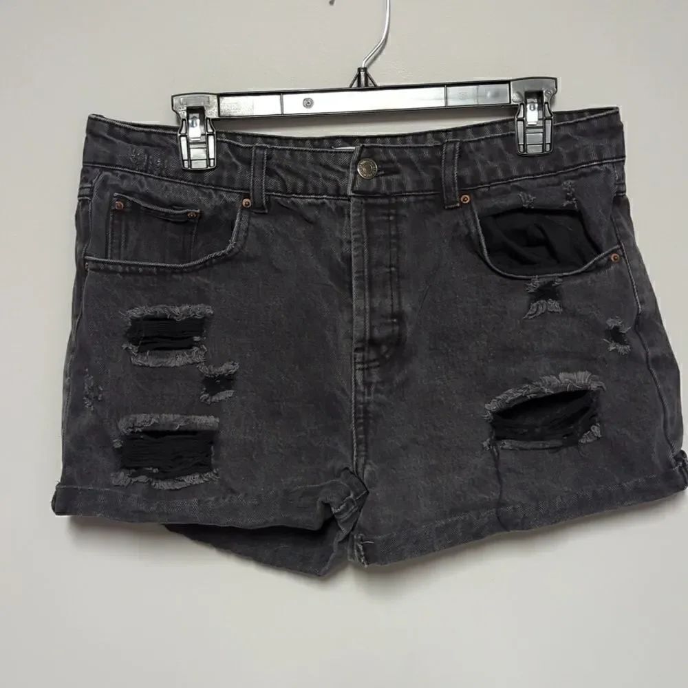 Forever 21 Black Denim Shorts